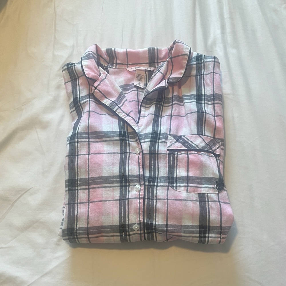 Victoria’s Secret Flannel Long Pajama Set - Picture 5 of 9